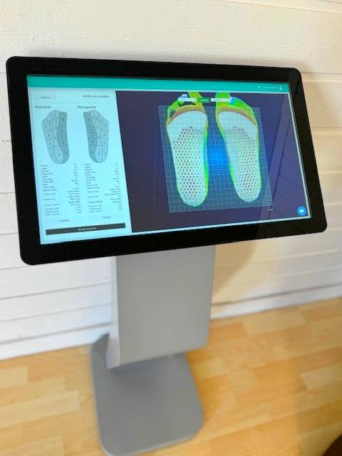 Scan de vos empreintes pour la réalisation de vos semelles orthopédiques en 3D a la maison ETCHEVERRY sur Bordeaux